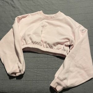 Alo crop tops and crop sweatshirts